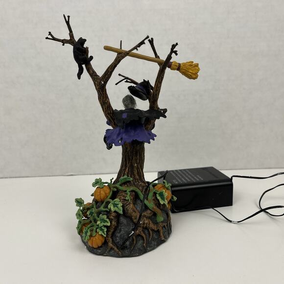 Dept 56 Village Accessories Halloween Witch Crash 56-53056 Spinning Head - Picture 6 of 7